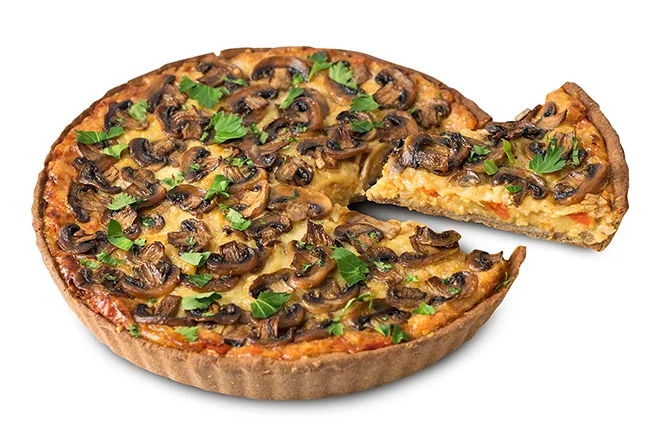 Турецкий пирог из теста на ржаной муке с нутом, томатами и шампиньонами