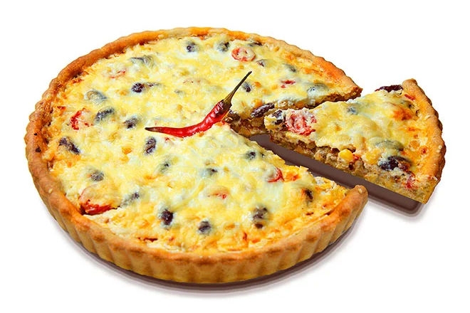 Мексиканский пирог с фаршем, фасолью, кукурузой и перцем чили