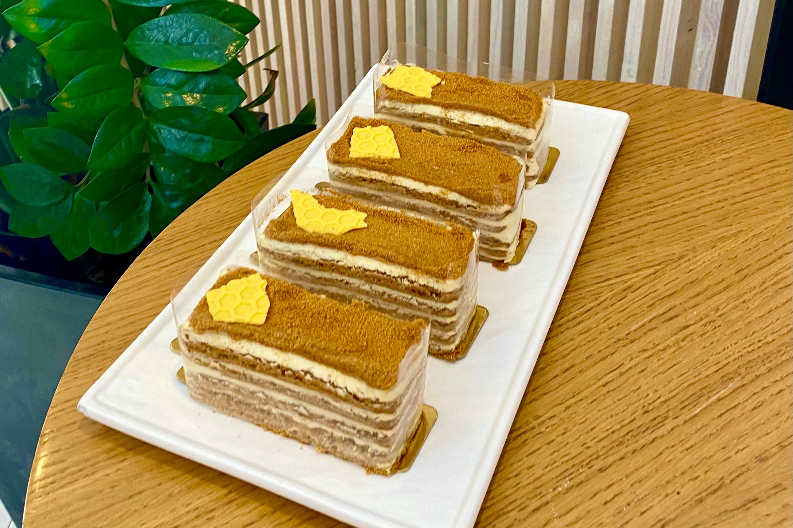 Пирожное медовое 