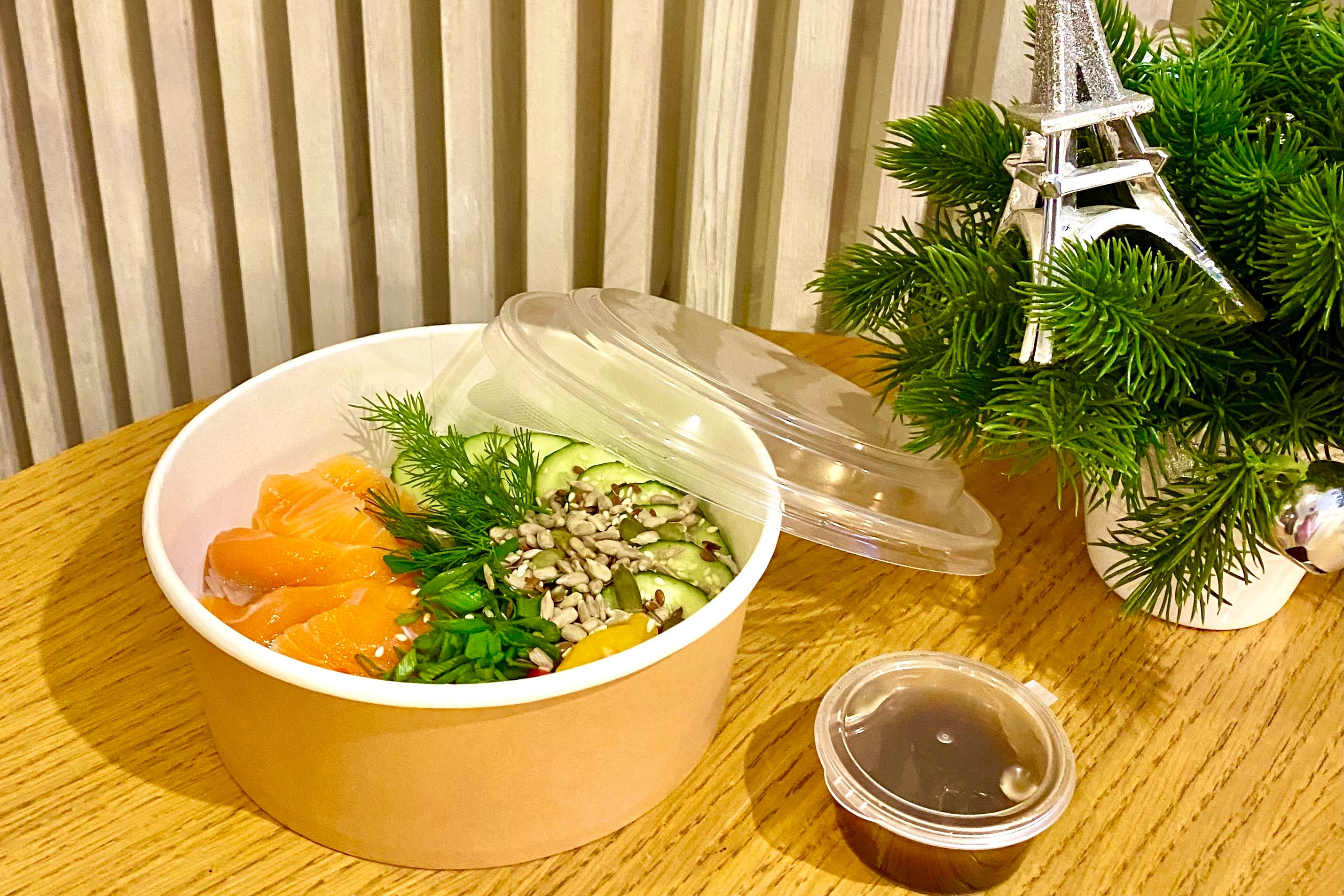 Боул с лососем 